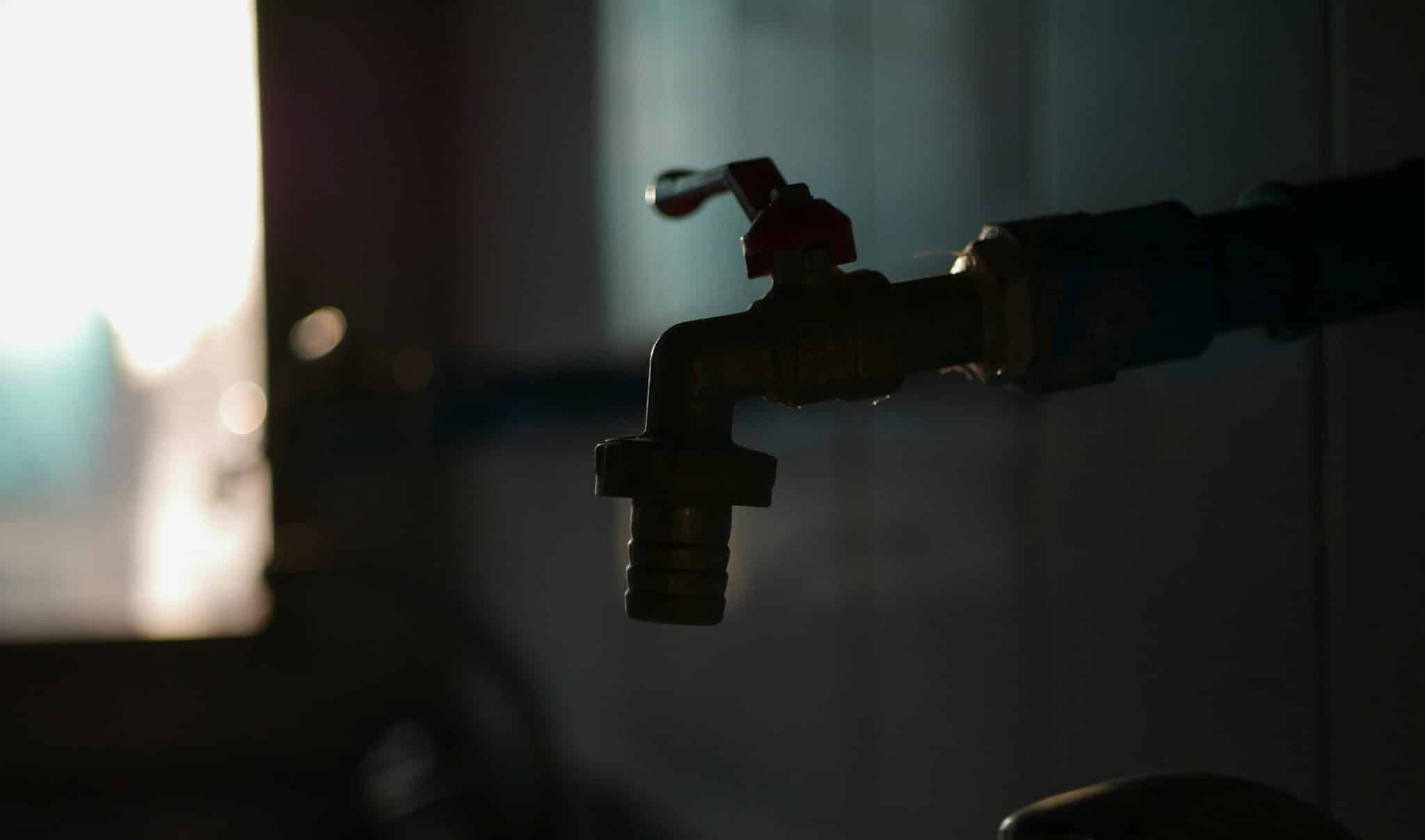 pipes-plumbing-apartment-building